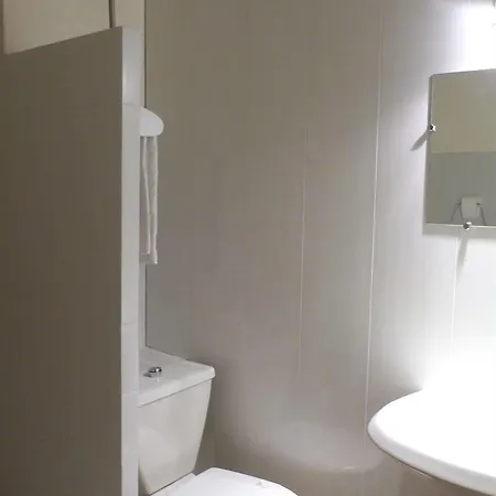 Kennedy Hotel 3*
