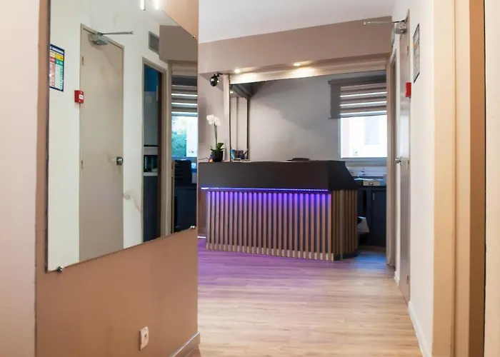 Kennedy ホテル 2*